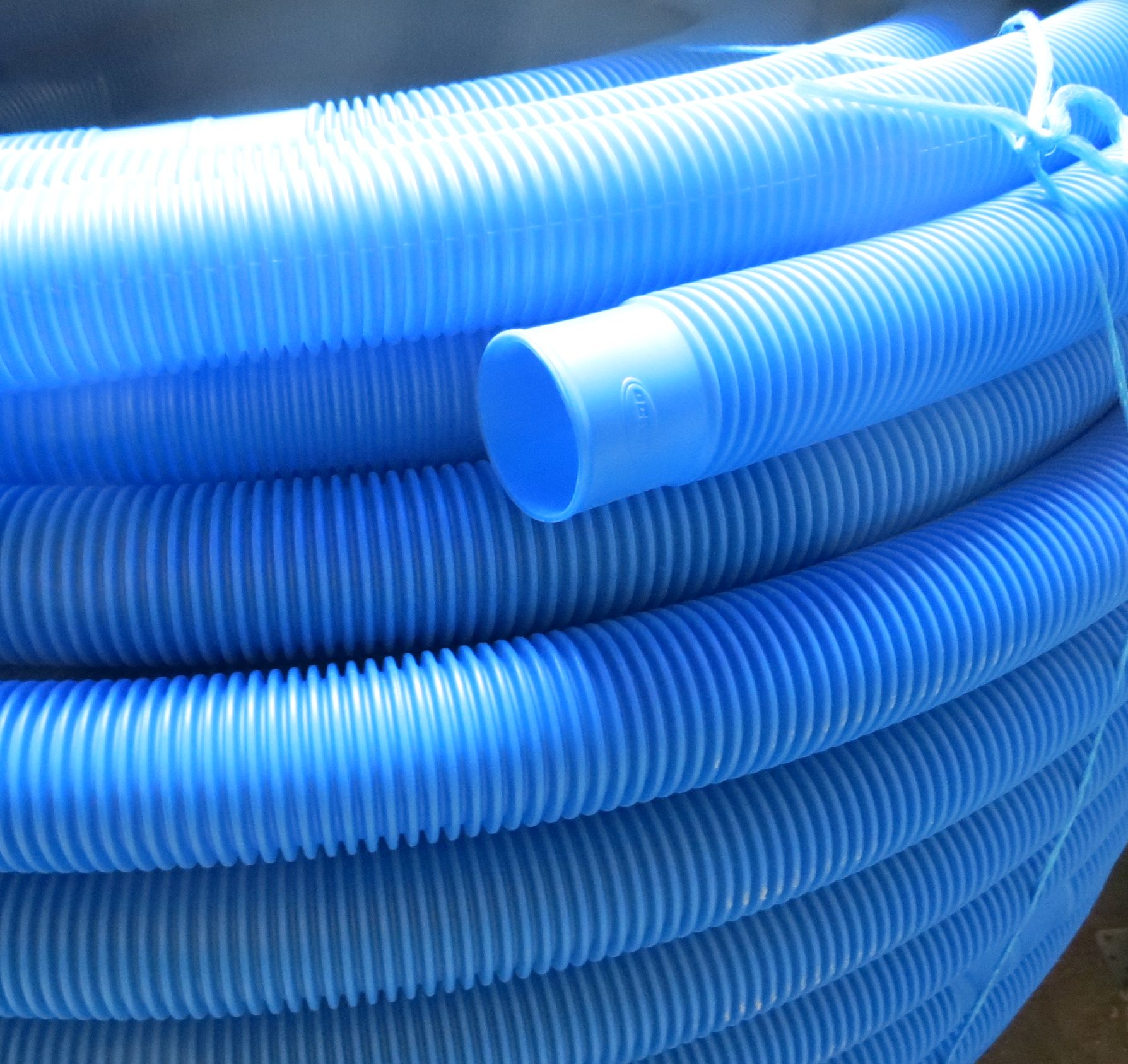 Schwimmbadschlauch blau 32 mm Schwimmbadschlauch blau 32 mm
