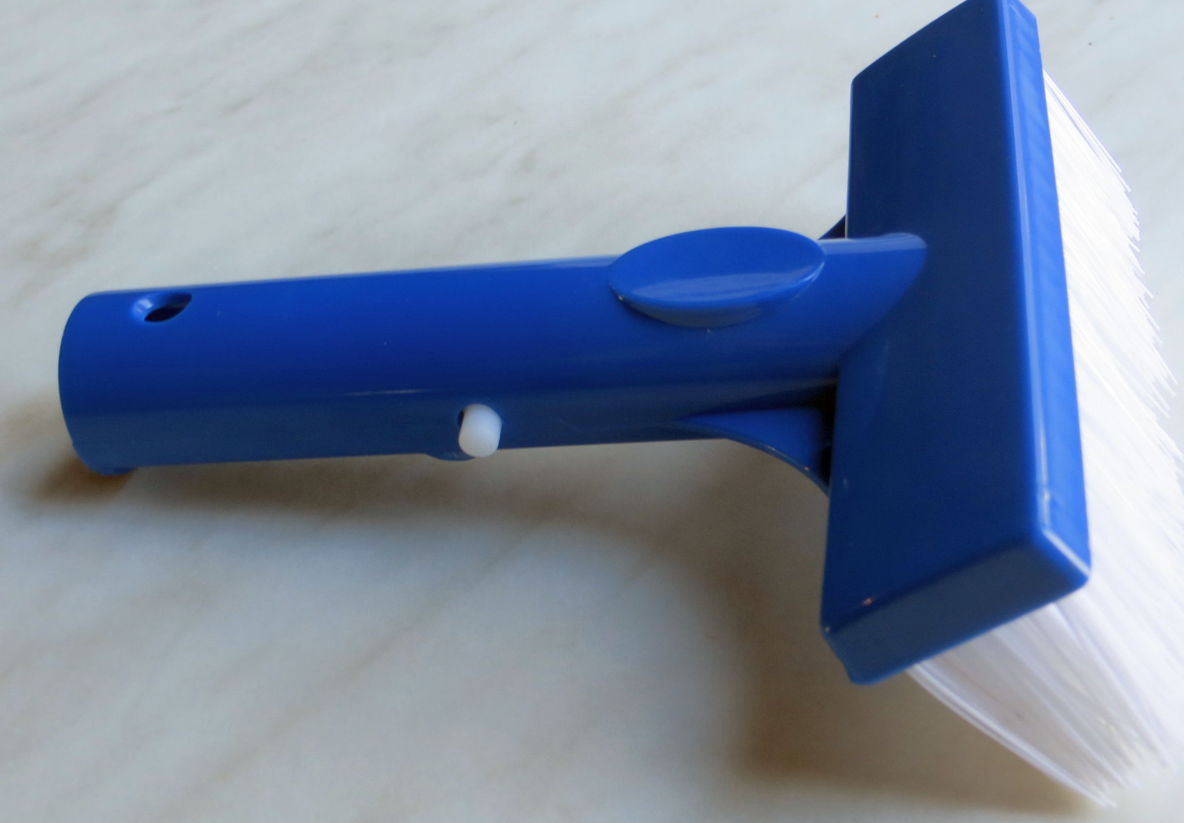 Reinigungsbürste 13 cm für Alu-Teleskopstiel Reinigungsbürste 13 cm für Alu-Teleskopstiel